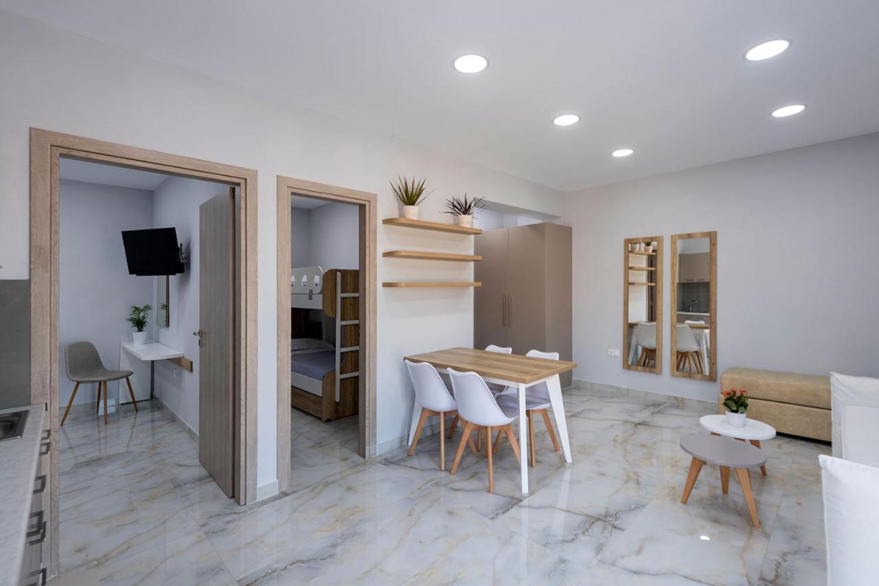 Peters Place - Paros Resort Parasporos Exteriör bild