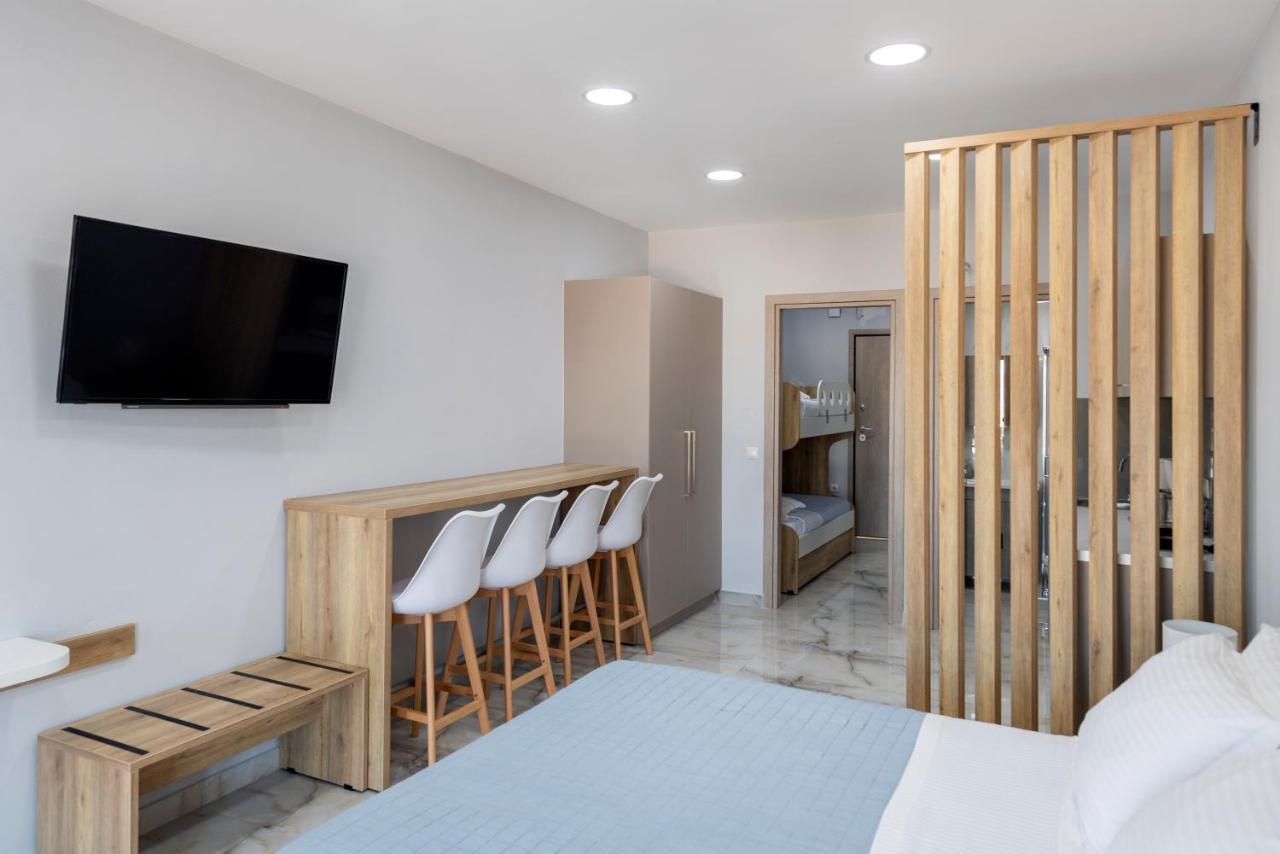 Peters Place - Paros Resort Parasporos Exteriör bild